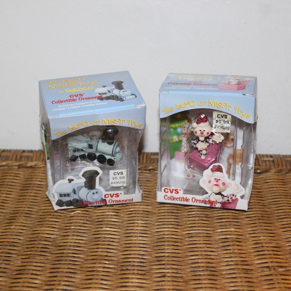 The Island of Misfit Toys by Enesco. CVS Collectible Ornaments. Set of 8 - Picture 7 of 7